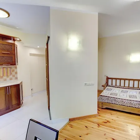 Apartment Dovzenko/francuskiy *